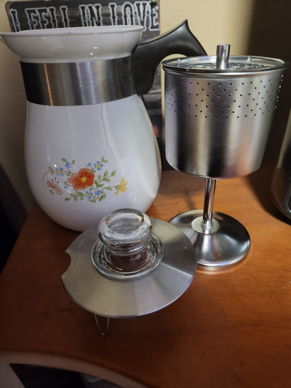 Corningware Wildflowers 6 Cup Stovetop Percolator. Excellent Condition. - Picture 2 of 2